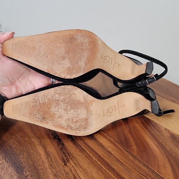 Ann Taylor Loft Black Heels Women's Size 7 Wrap Around Ankle Strap Kitten Heel - Picture 11 of 13